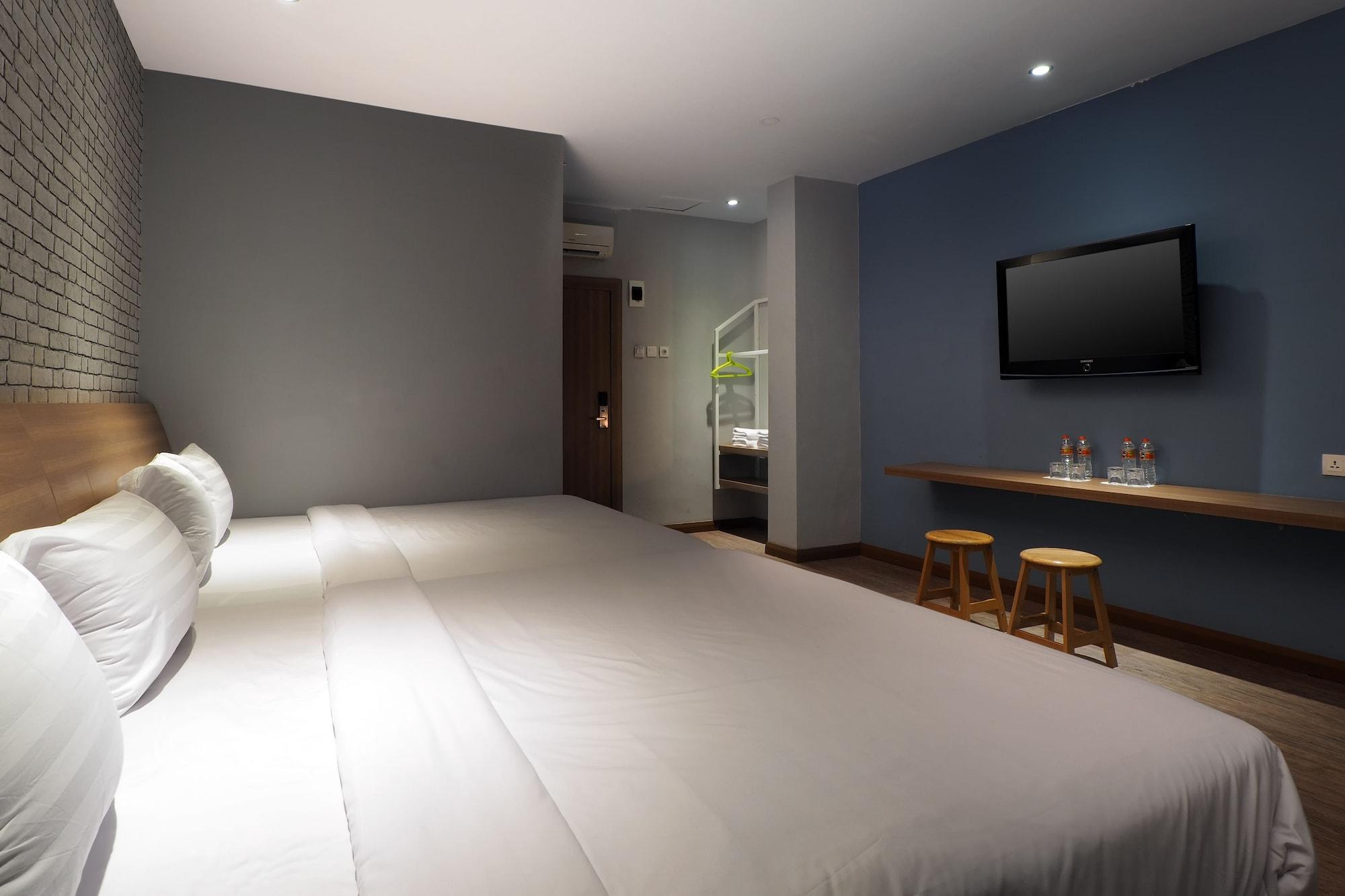Kama Hotel Μεντάν Εξωτερικό φωτογραφία