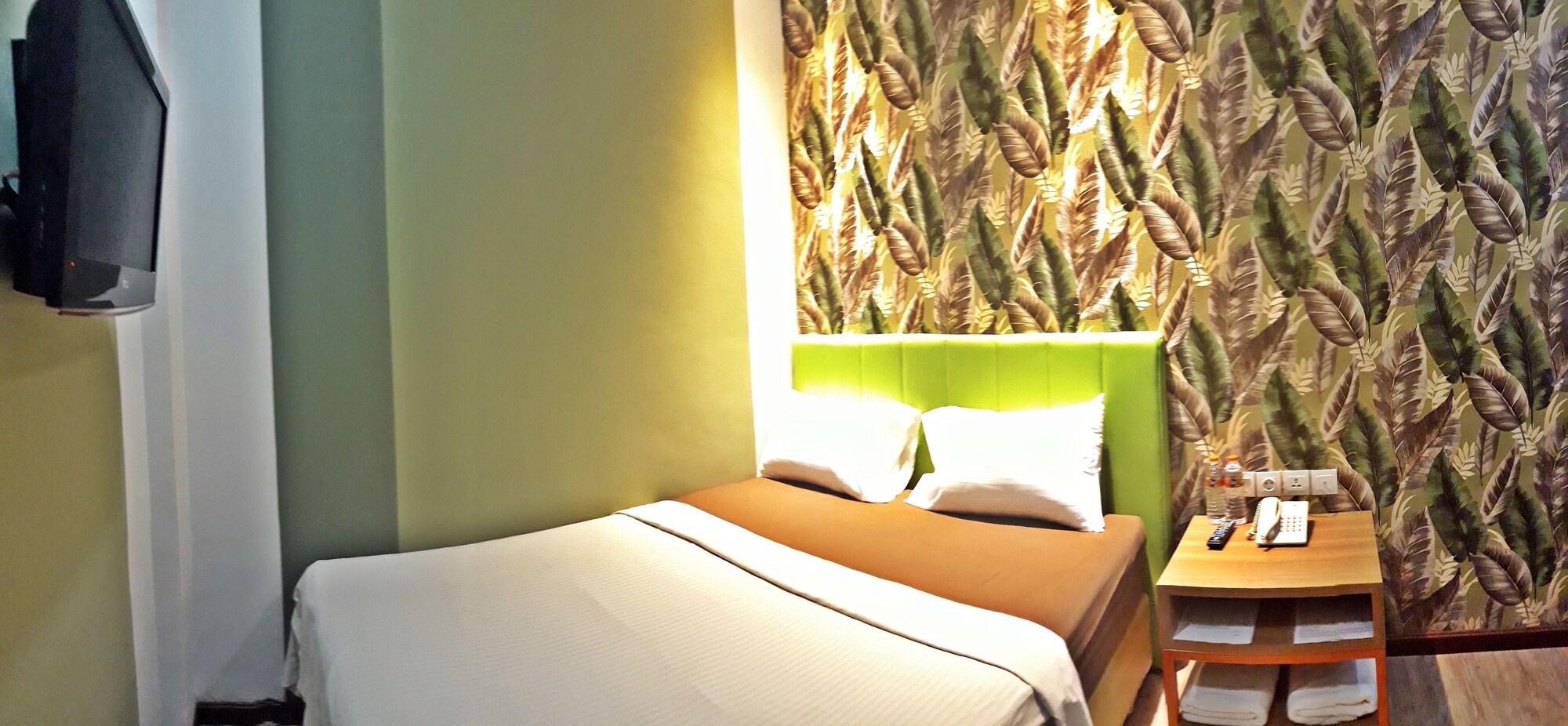 Kama Hotel Μεντάν Εξωτερικό φωτογραφία