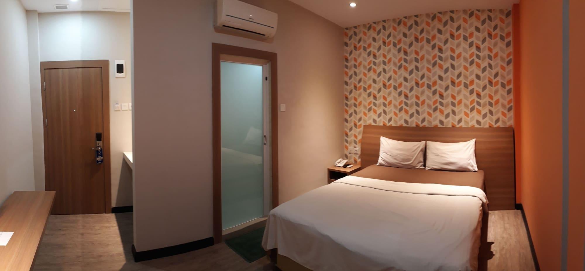 Kama Hotel Μεντάν Εξωτερικό φωτογραφία