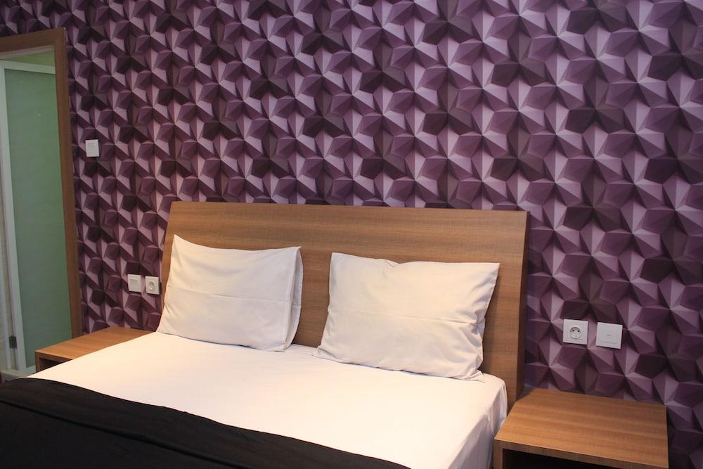 Kama Hotel Μεντάν Εξωτερικό φωτογραφία