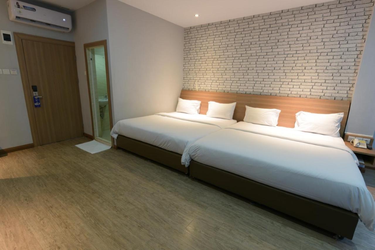 Kama Hotel Μεντάν Εξωτερικό φωτογραφία